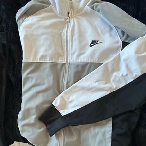Nike Two-Tone Gray and Black Lightweight Jacket